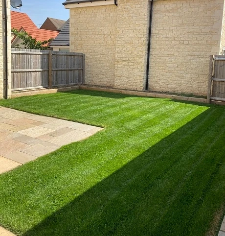 KissMyGrass Year Round Lawn Fertiliser Package - Image 2