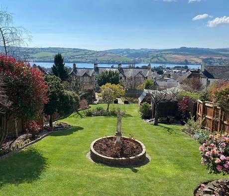 KissMyGrass Weed, Feed & Moss Killer - Image 2